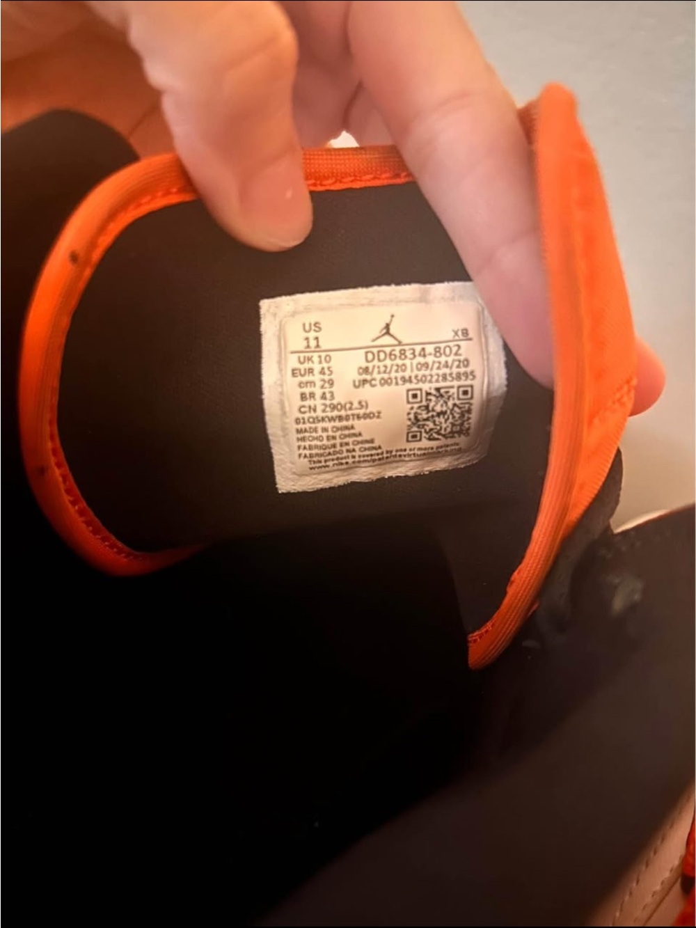 Air Jordan 1 Mid SE Turf Orange - Picture 5 of 5